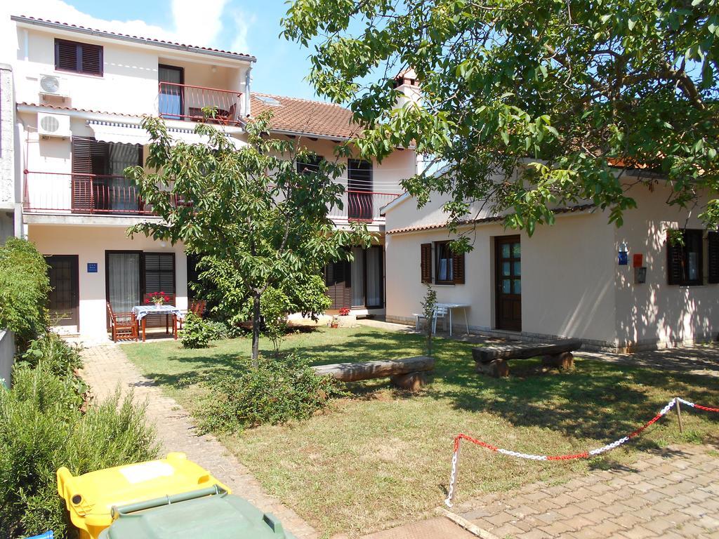 Apartmani Otavio Rovinj Exterior photo
